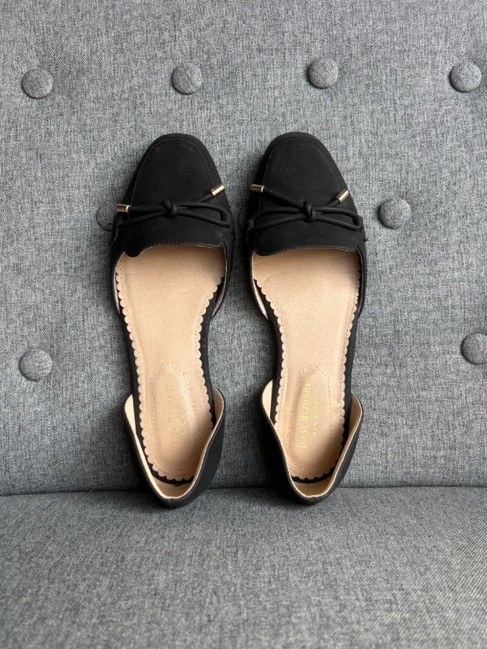 Isaac Mizrahi New York Black D’Orsay Flats Size 7.5 Bow Gold Tip Detail - Picture 3 of 11